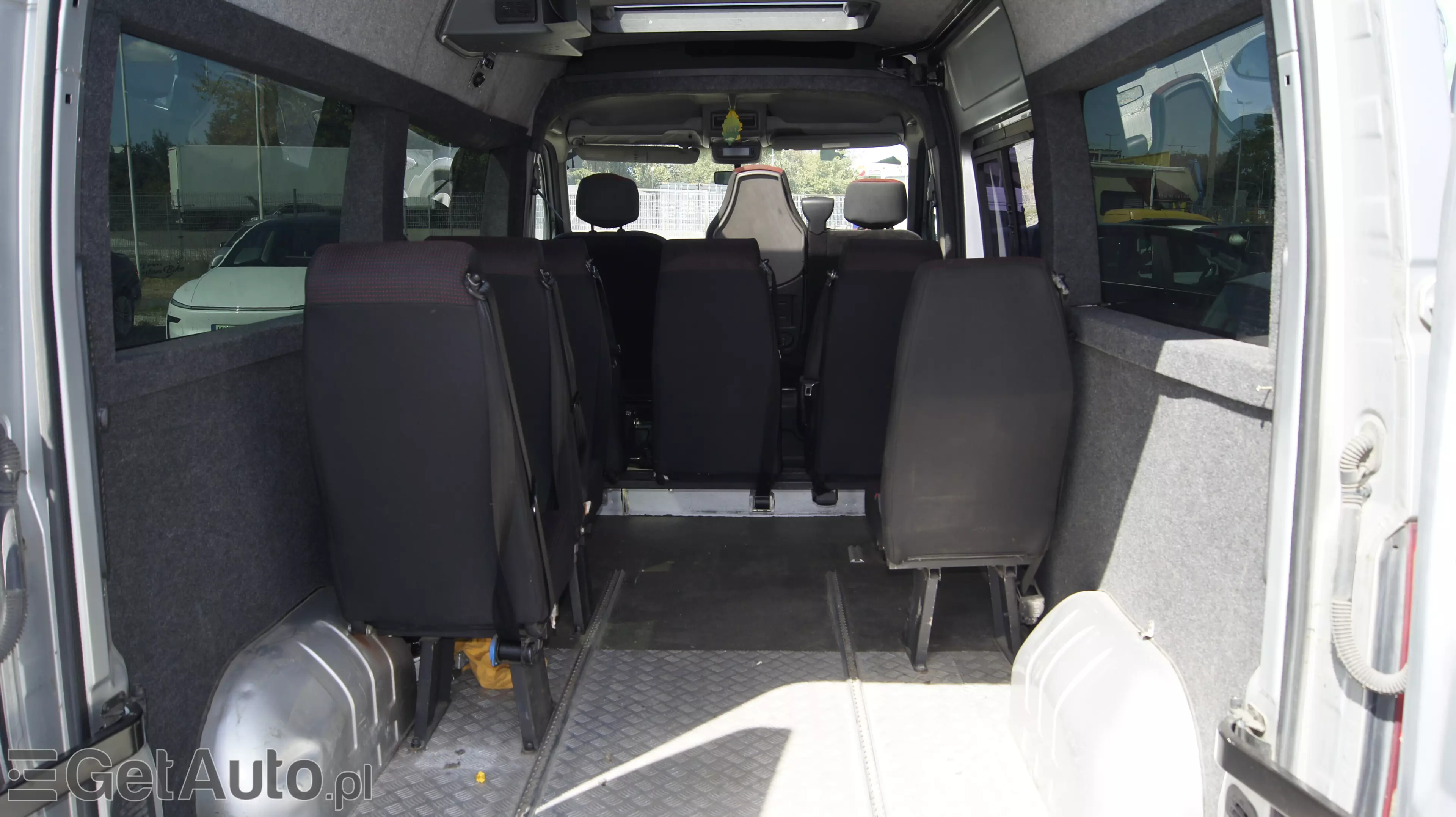 RENAULT Master 9 osobowy