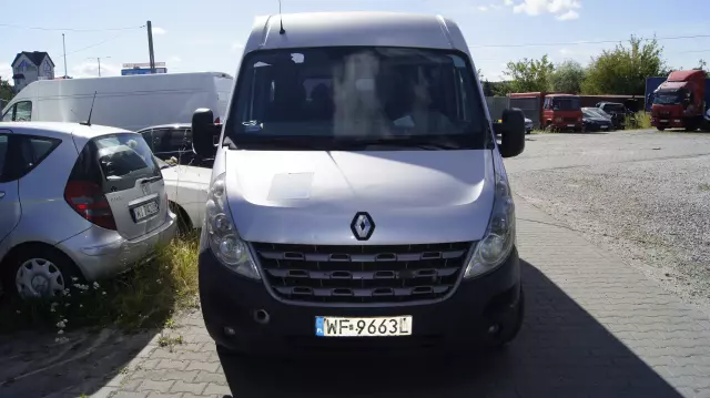 RENAULT Master 9 osobowy
