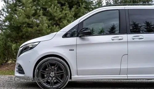 MERCEDES-BENZ Klasa V 