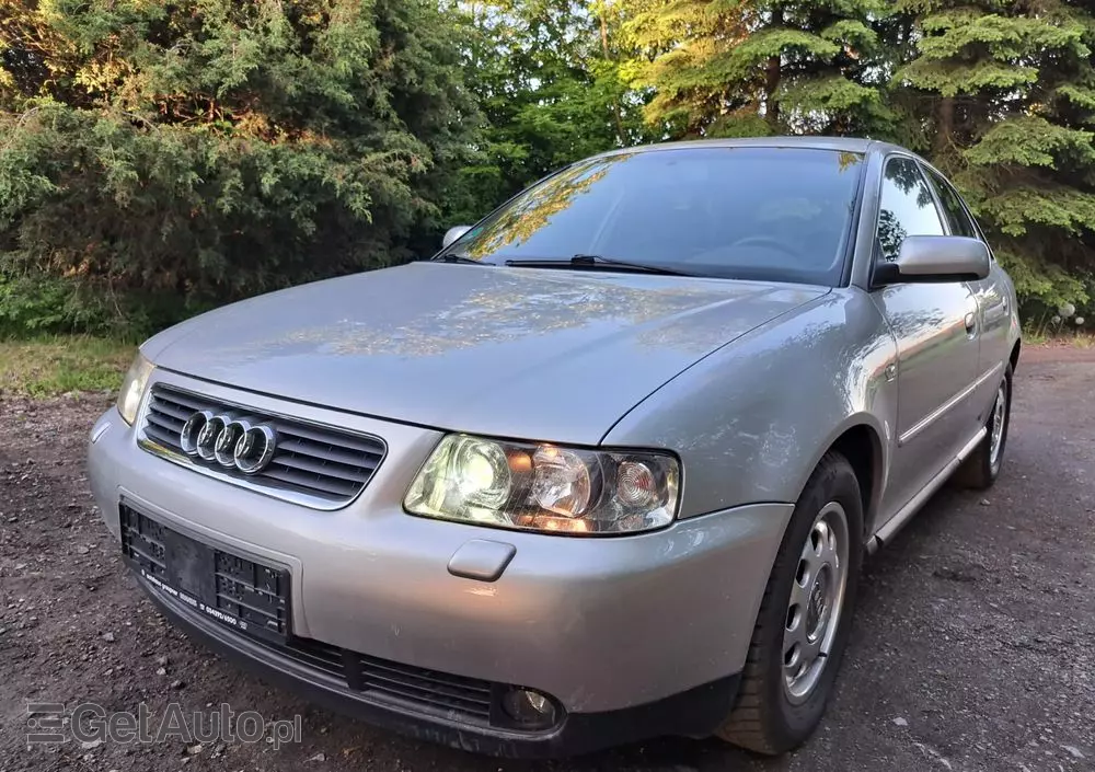 AUDI A3 1.6 Attraction