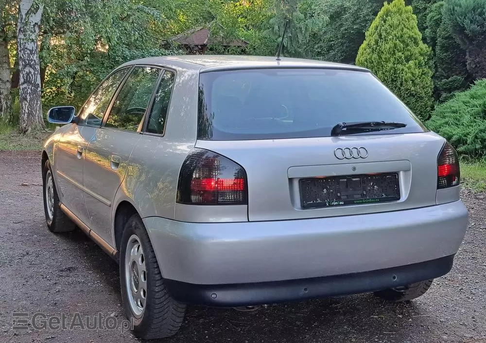AUDI A3 1.6 Attraction