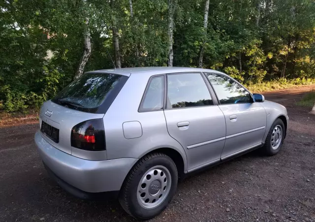 AUDI A3 1.6 Attraction