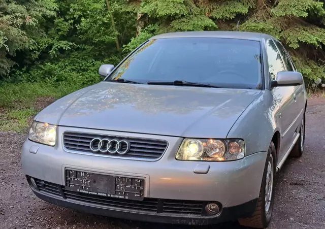 AUDI A3 1.6 Attraction