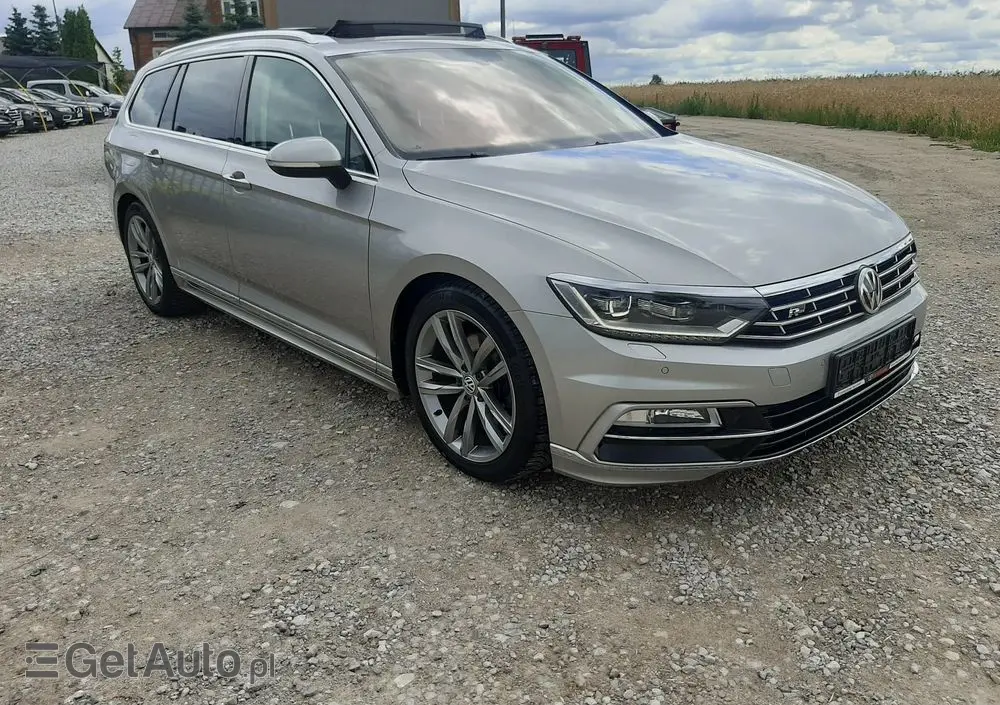 VOLKSWAGEN Passat 1.6 TDI (BlueMotion Technology) DSG Comfortline