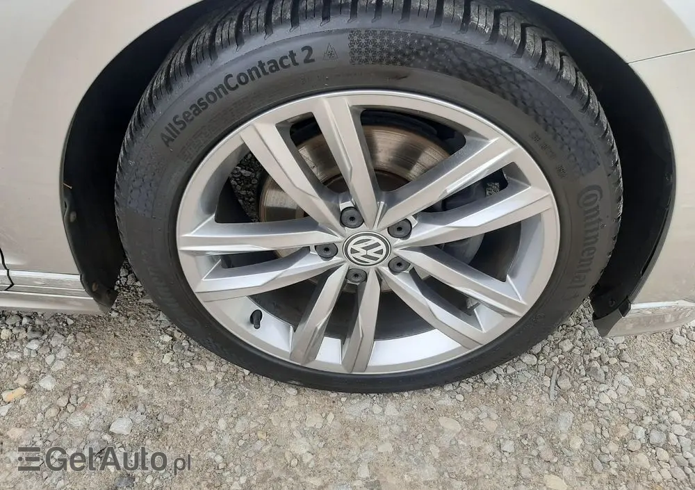 VOLKSWAGEN Passat 1.6 TDI (BlueMotion Technology) DSG Comfortline
