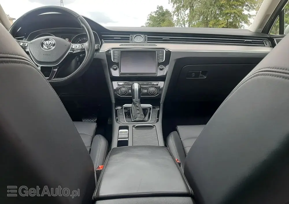 VOLKSWAGEN Passat 1.6 TDI (BlueMotion Technology) DSG Comfortline