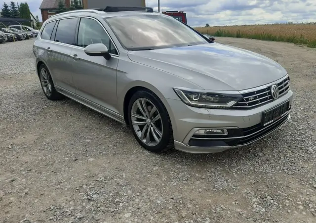 VOLKSWAGEN Passat 1.6 TDI (BlueMotion Technology) DSG Comfortline