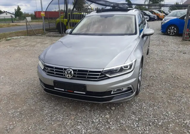 VOLKSWAGEN Passat 1.6 TDI (BlueMotion Technology) DSG Comfortline