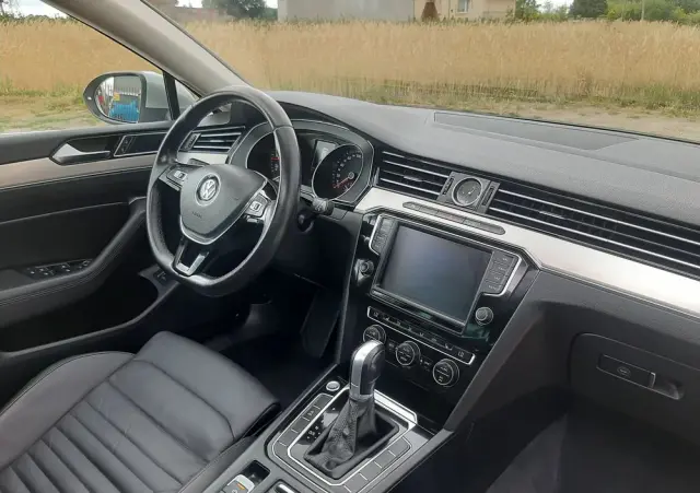 VOLKSWAGEN Passat 1.6 TDI (BlueMotion Technology) DSG Comfortline