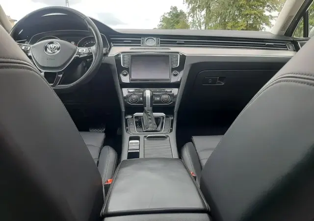 VOLKSWAGEN Passat 1.6 TDI (BlueMotion Technology) DSG Comfortline