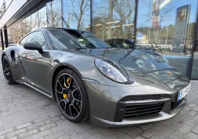 PORSCHE 911 Turbo S