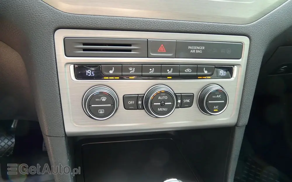 VOLKSWAGEN Golf Sportsvan 1.4 TSI (BlueMotion Technology) DSG Comfortline