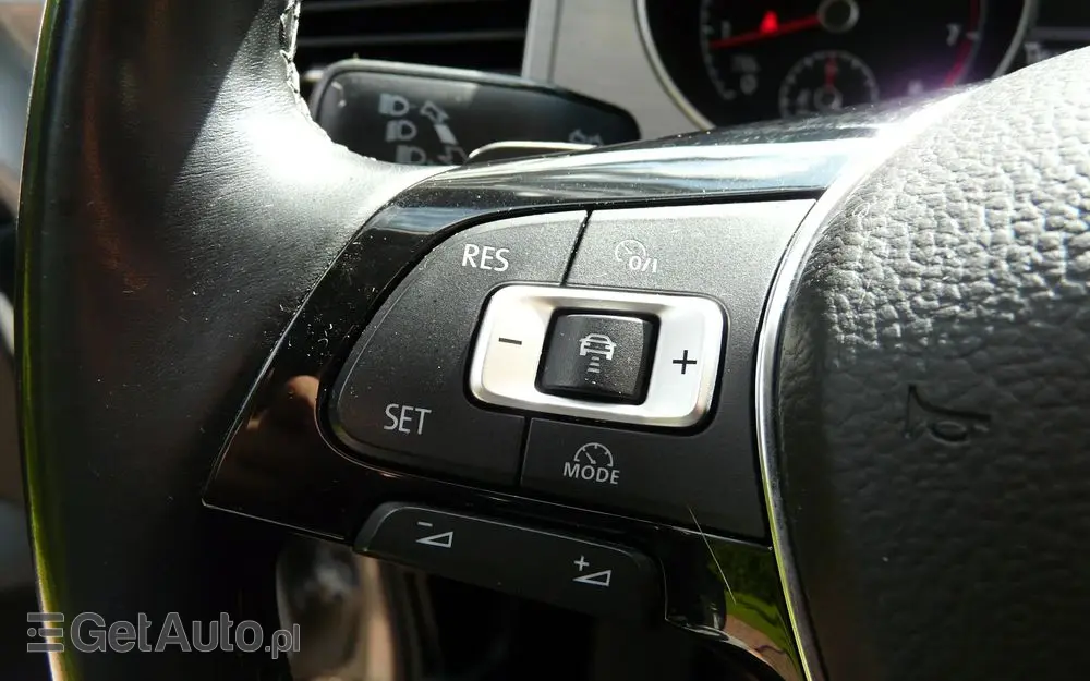 VOLKSWAGEN Golf Sportsvan 1.4 TSI (BlueMotion Technology) DSG Comfortline