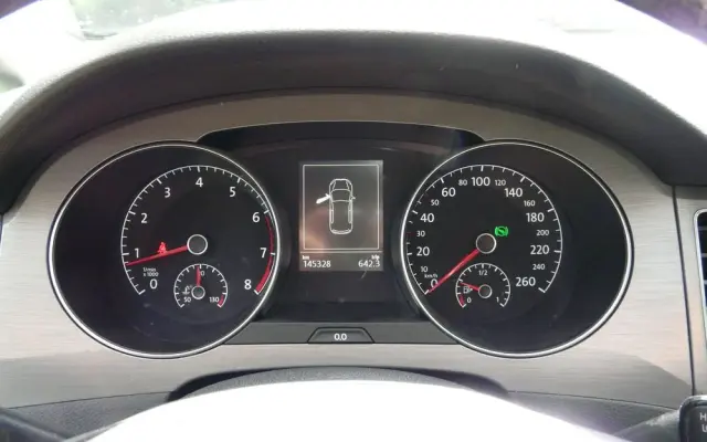 VOLKSWAGEN Golf Sportsvan 1.4 TSI (BlueMotion Technology) DSG Comfortline