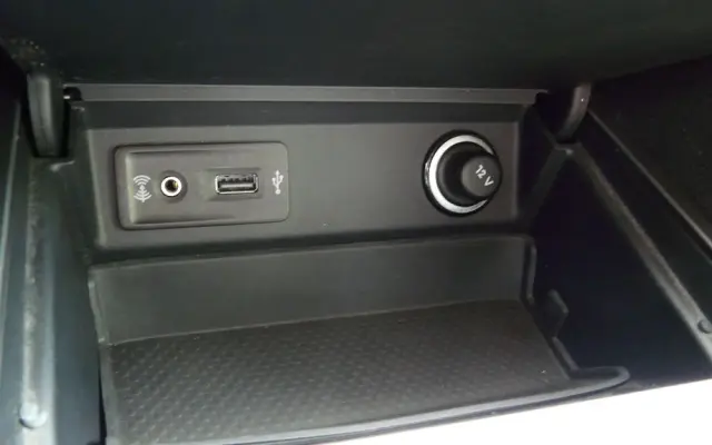 VOLKSWAGEN Golf Sportsvan 1.4 TSI (BlueMotion Technology) DSG Comfortline