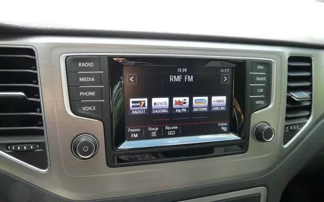 VOLKSWAGEN Golf Sportsvan 1.4 TSI (BlueMotion Technology) DSG Comfortline