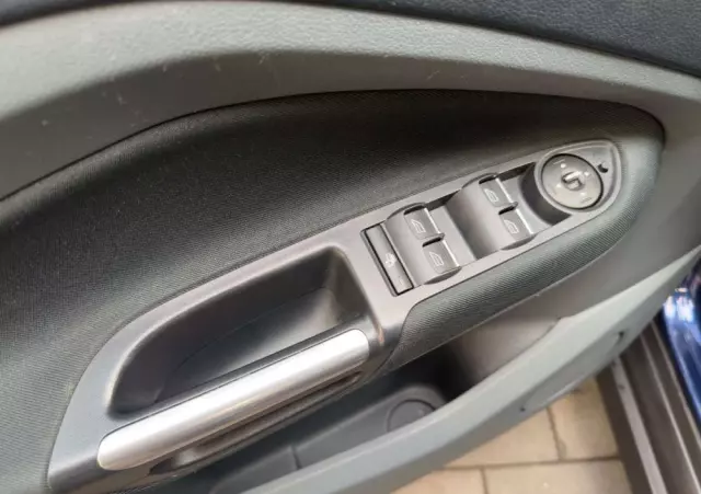 FORD Grand C-MAX 2.0 TDCi Titanium