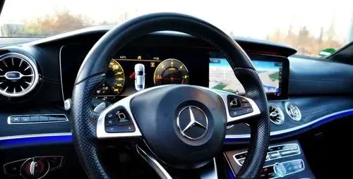 MERCEDES-BENZ Klasa E 