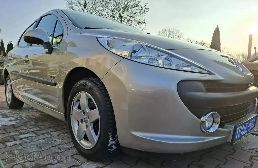 PEUGEOT 207 