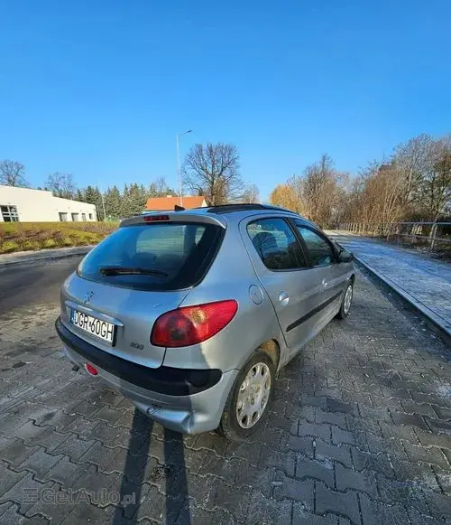 PEUGEOT 206 