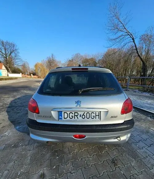 PEUGEOT 206 
