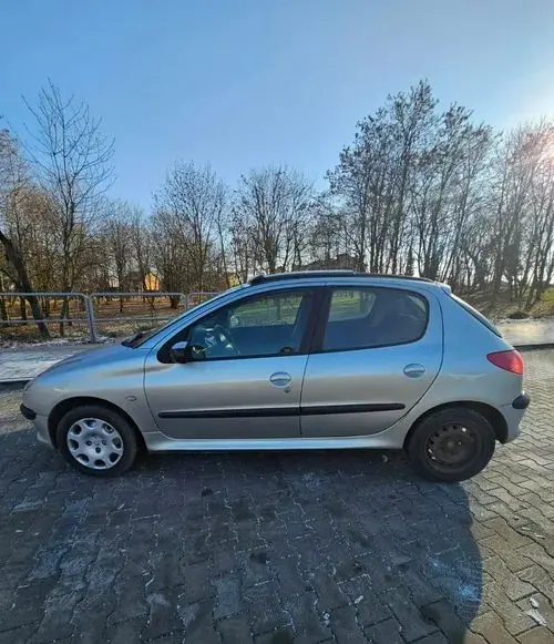 PEUGEOT 206 