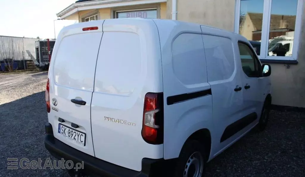 TOYOTA Proace 