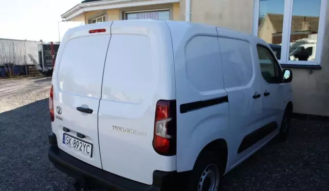 TOYOTA Proace 
