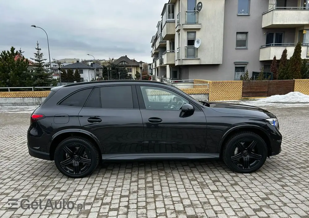 MERCEDES-BENZ GLC 300 e 4-Matic AMG Line