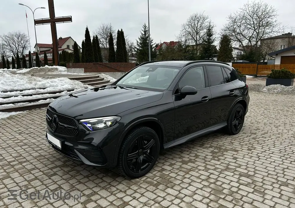 MERCEDES-BENZ GLC 300 e 4-Matic AMG Line