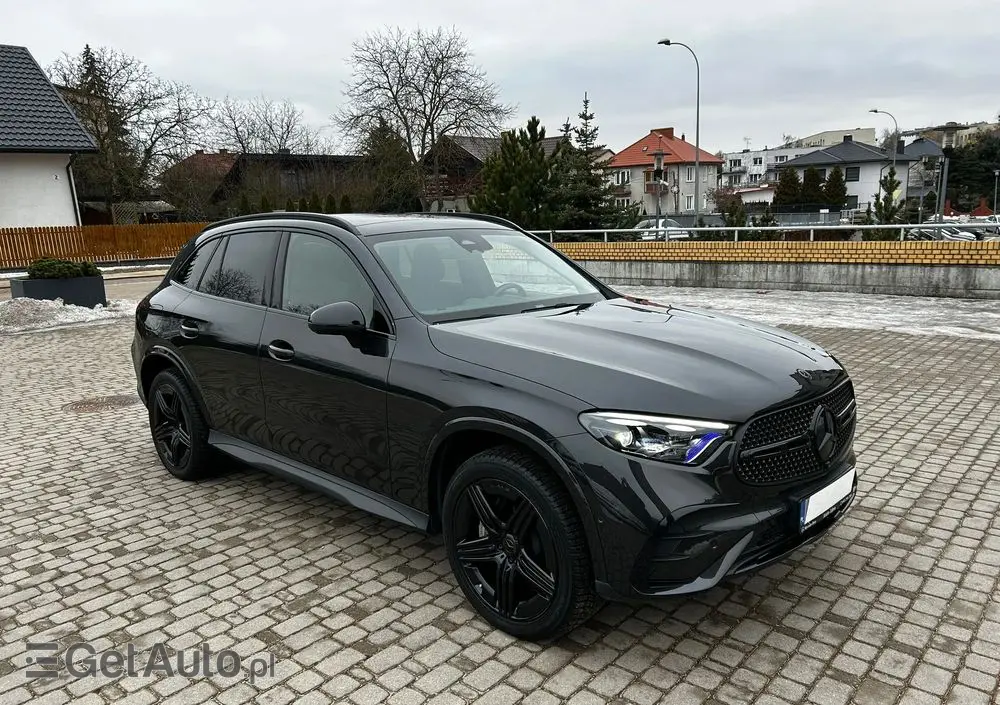 MERCEDES-BENZ GLC 300 e 4-Matic AMG Line