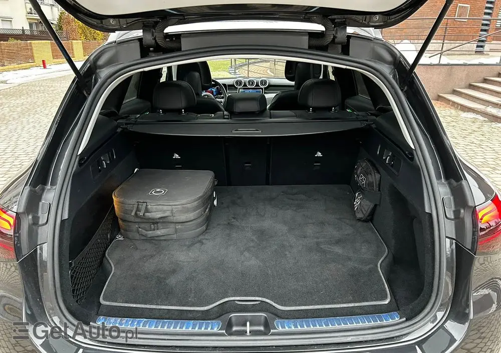 MERCEDES-BENZ GLC 300 e 4-Matic AMG Line