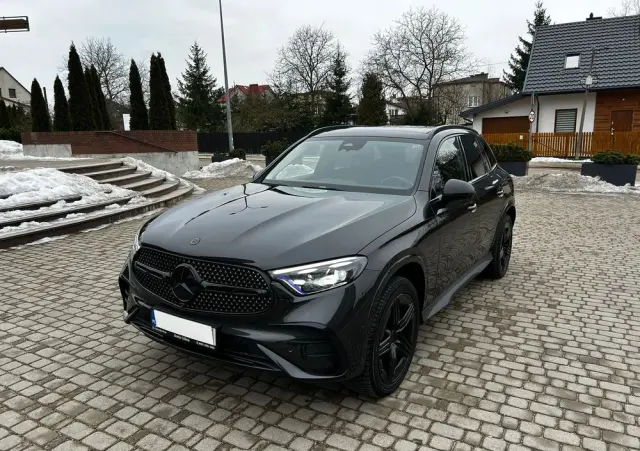 MERCEDES-BENZ GLC 300 e 4-Matic AMG Line