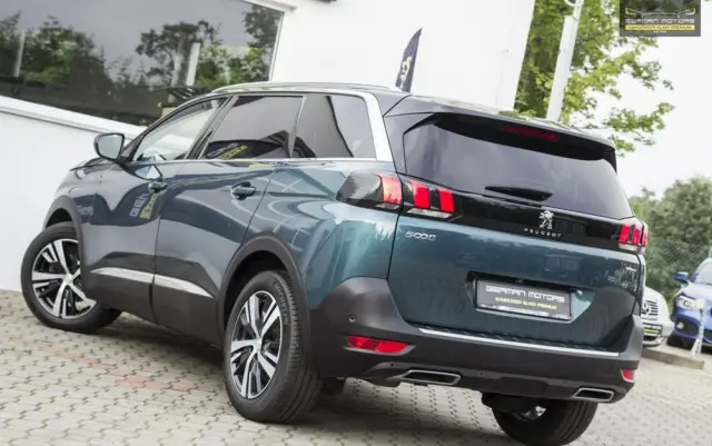 PEUGEOT 5008 1.6 PureTech GT Line S&S EAT8