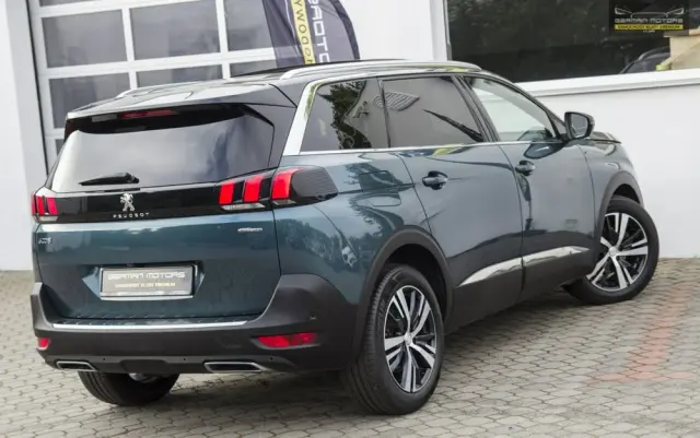 PEUGEOT 5008 1.6 PureTech GT Line S&S EAT8