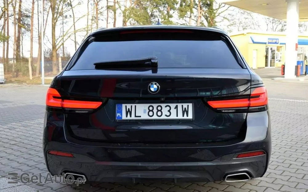 BMW Seria 5 520d xDrive M Sport sport
