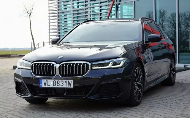 BMW Seria 5 520d xDrive M Sport sport