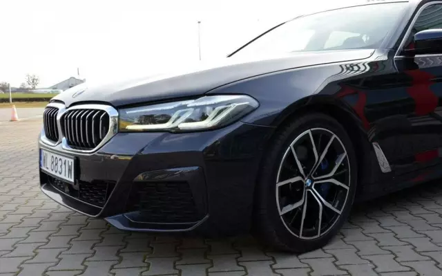 BMW Seria 5 520d xDrive M Sport sport