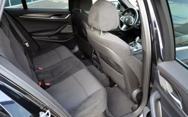 BMW Seria 5 520d xDrive M Sport sport