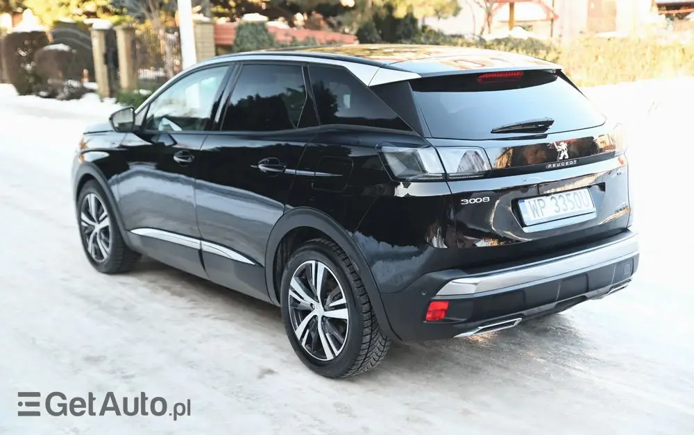 PEUGEOT 3008 225 e-EAT8 Allure