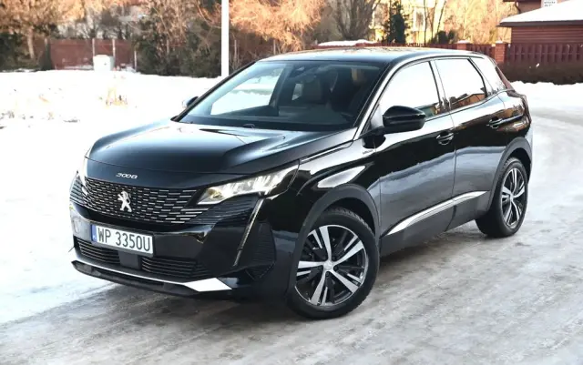 PEUGEOT 3008 225 e-EAT8 Allure
