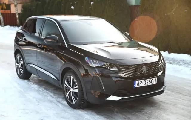 PEUGEOT 3008 225 e-EAT8 Allure