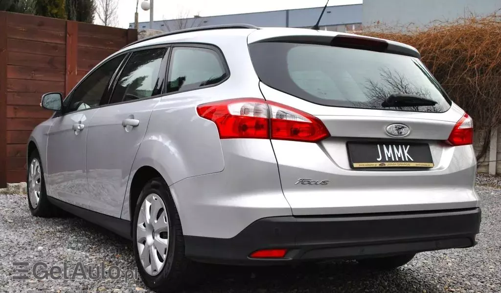 FORD Focus 1.6 Ti-VCT (105 KM)