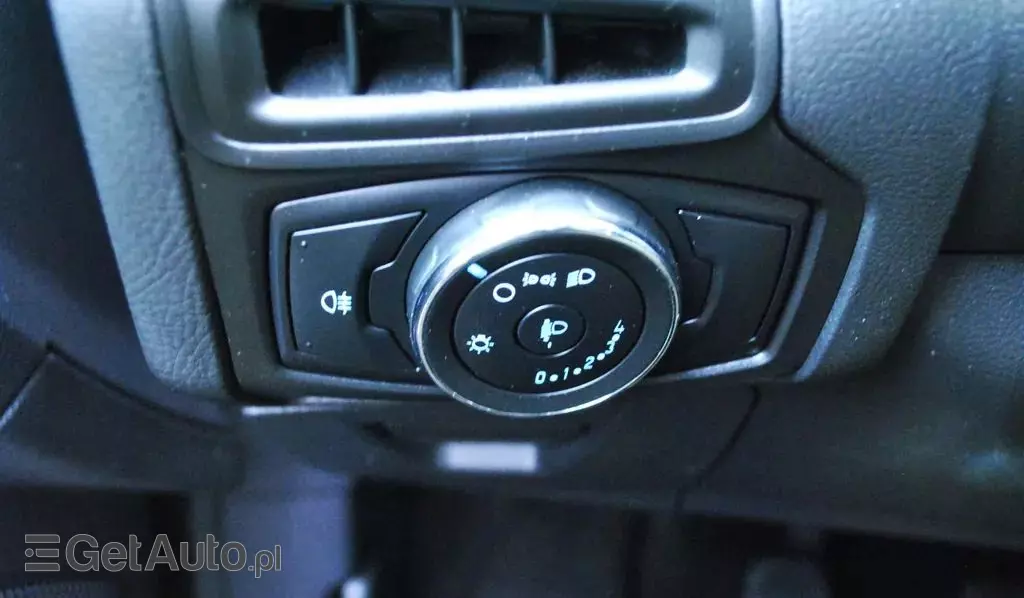 FORD Focus 1.6 Ti-VCT (105 KM)