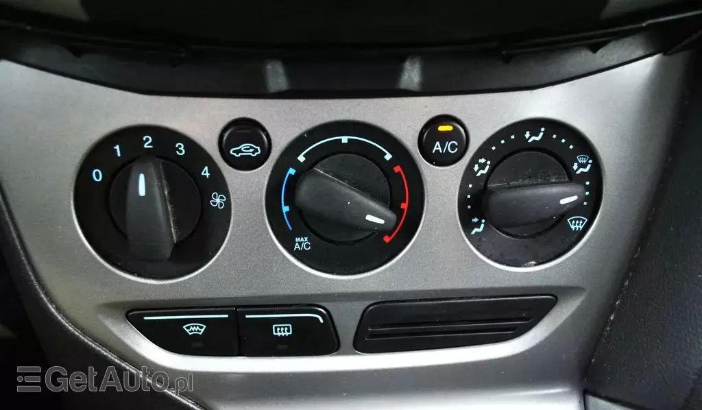 FORD Focus 1.6 Ti-VCT (105 KM)