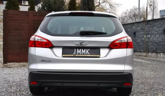 FORD Focus 1.6 Ti-VCT (105 KM)