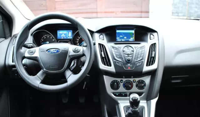 FORD Focus 1.6 Ti-VCT (105 KM)