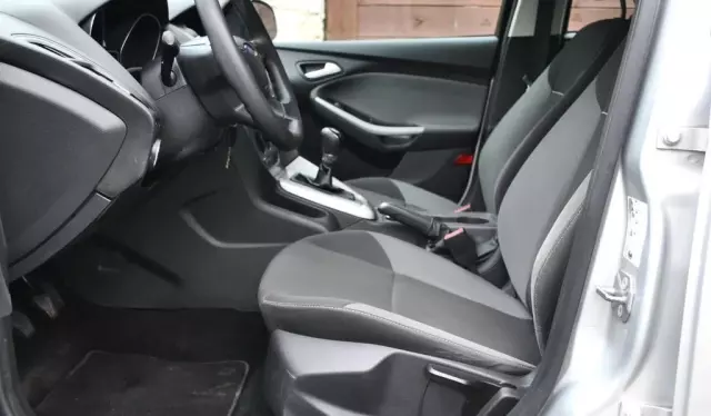 FORD Focus 1.6 Ti-VCT (105 KM)