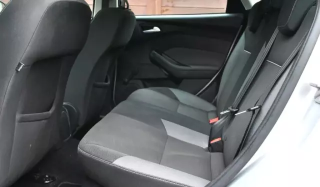 FORD Focus 1.6 Ti-VCT (105 KM)