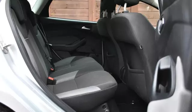 FORD Focus 1.6 Ti-VCT (105 KM)